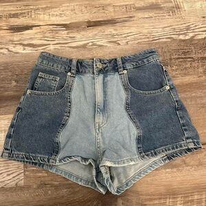 Chic Two-Tone Denim Women's Shorts